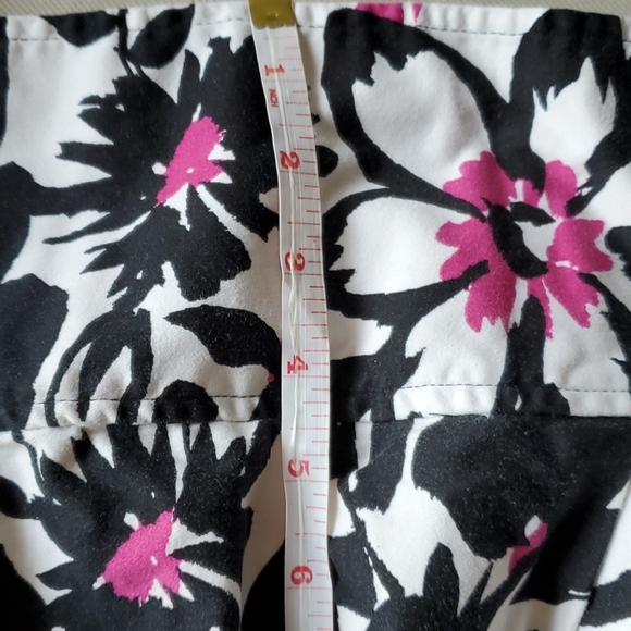 MAURICES XXL Fushia Black White Floral Cotton Spandex Skirt with Pockets - Picture 14 of 16